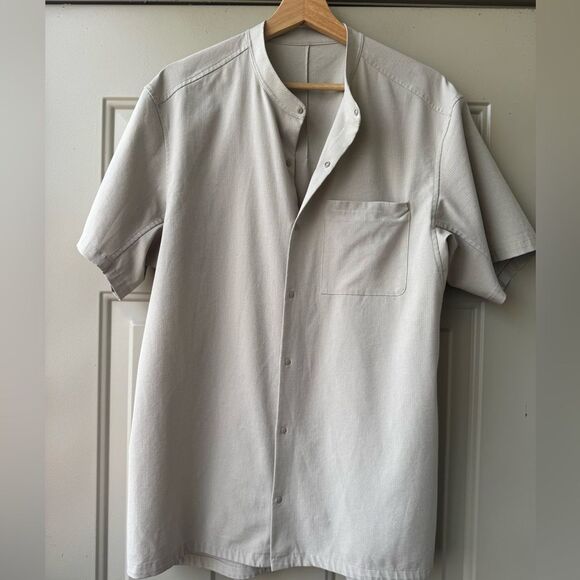 Lululemon Daily Drift Short Sleeve Shirt
Size Medium - Picture 6 of 13